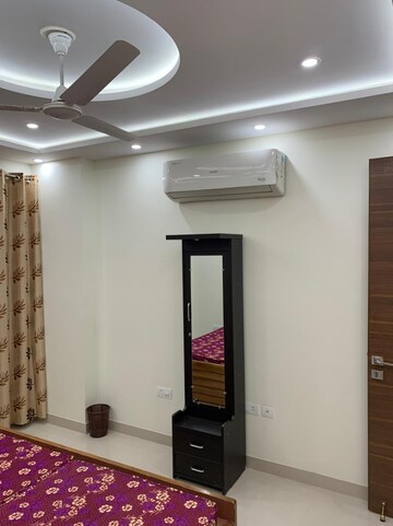 Building Lobby in 3 BHK Apartment at Shalimar Vista, Gomti Nagar – for Rent