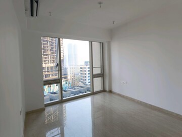 Room in 4 BHK Apartment at Lodha Marquise, Worli – for Rent