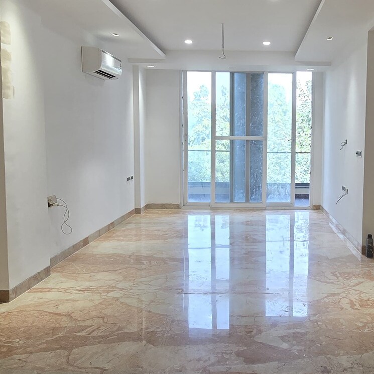 Room, new rajinder nagar 3 Bedroom 125 Sq.Yd. Apartment In New Rajinder Nagar Delhi 8248188