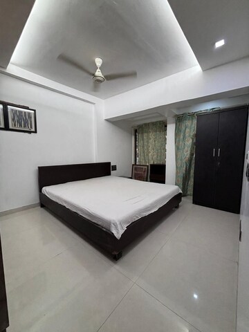 Bedroom in 2 BHK Apartment at Green Crest Apartment, Andheri West – for Rent