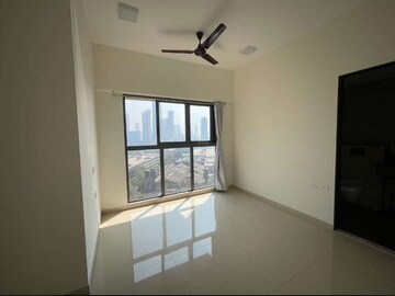Room in 2 BHK Apartment at Lodha Vista, Lower Parel – for Rent