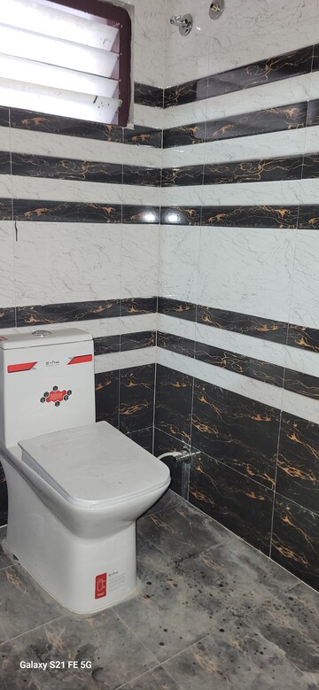 Attached Bathroom in 3 BHK Apartment at Kothapet – for Rent