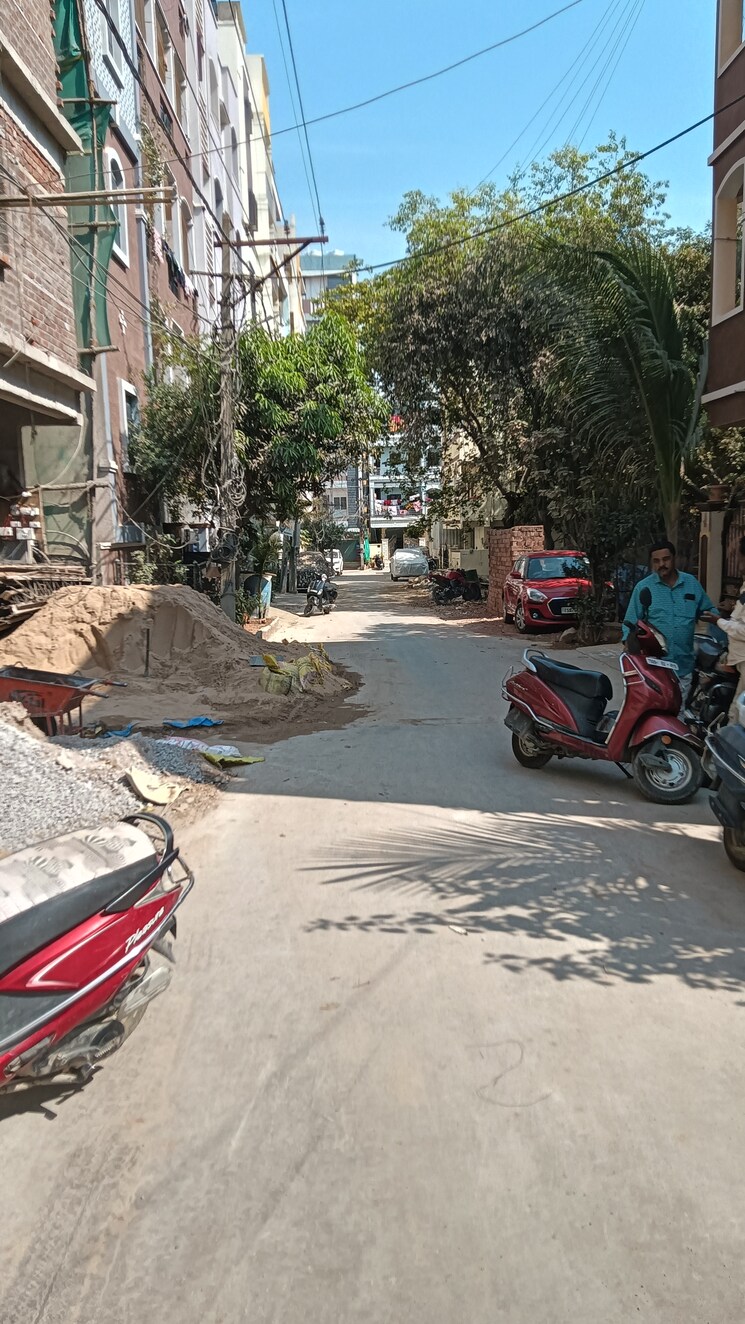  Parking, sree-nilayam-kondapur 6+ Bedroom 6000 Sq.Ft. Apartment In Kondapur Hyderabad 8248250