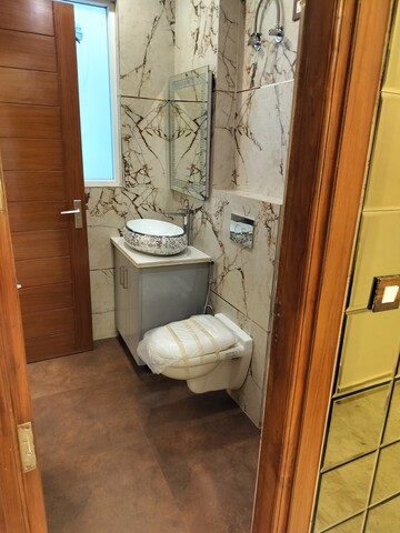 Bathroom in 3 BHK Builder Floor at Sector 70 – for Sale