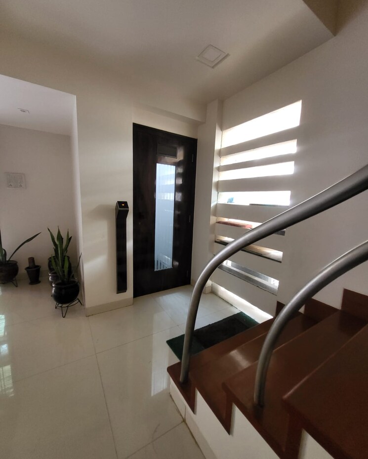 undefined, goregaon west 4 Bedroom 7500 Sq.Ft. Villa In Goregaon West Mumbai 8248368