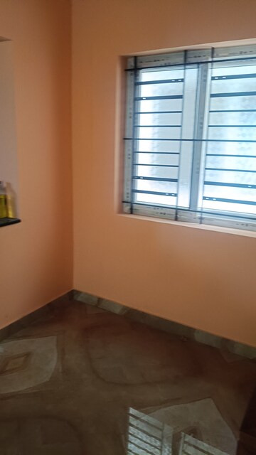 Room in 1 BHK Independent House at Bathlapalli – for Sale