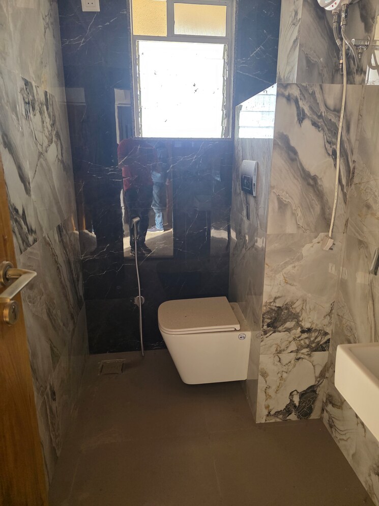 Attached Bathroom, isd-maple-heights 2 Bedroom 665 Sq.Ft. Apartment In Byculla Mumbai 8248389