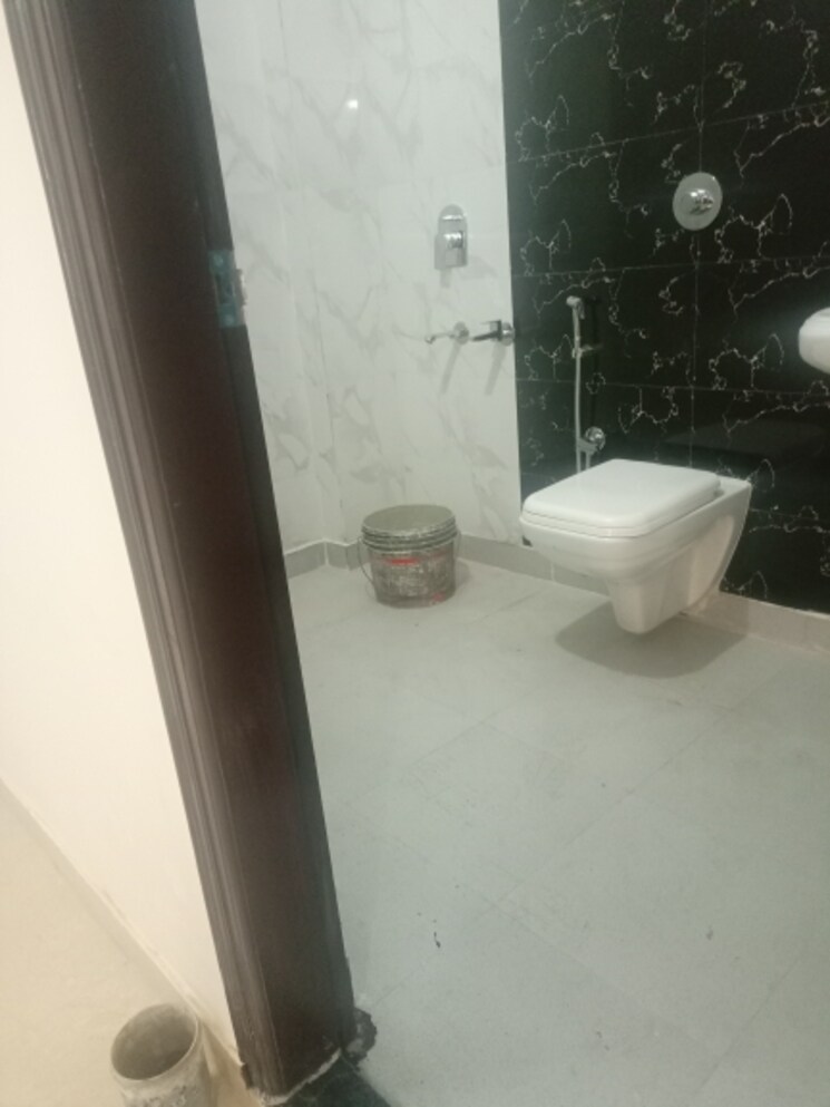 Bathroom, sudarshan park 2 Bedroom 800 Sq.Ft. Builder Floor In Sudarshan Park Delhi 8248396