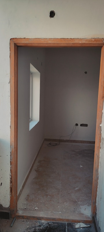 Room in 2 BHK Apartment at Kukatpally – for Sale