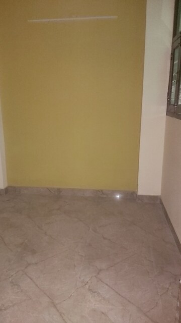 Room in 2.5 BHK Builder Floor at Mayur Vihar – for Rent