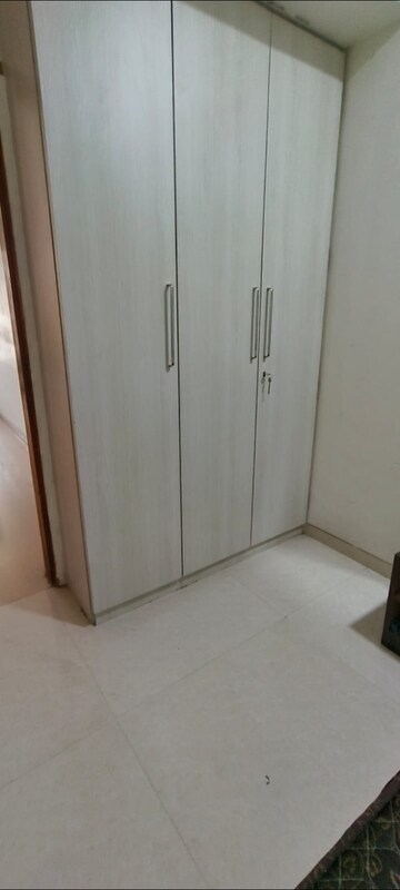 Room in 2.5 BHK Apartment at Jainam Elysium, Bhandup West – for Rent