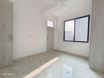 Room in 1 BHK Builder Floor at Chattarpur – for Rent