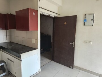 Kitchen in 2.5 BHK Apartment at Amrapali Golf Homes, Sector 4, Greater Noida – for Rent
