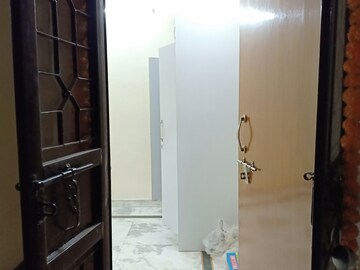 Bathroom in 1 BHK Apartment at Khirki Extension – for Rent