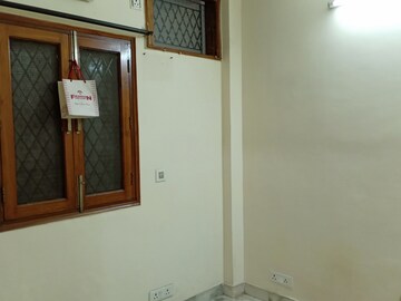 Room in 1 BHK Apartment at Khirki Extension – for Rent