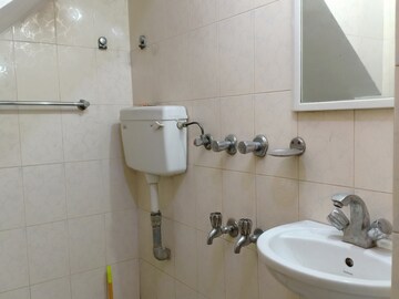 Bathroom in 1 BHK Apartment at Khirki Extension – for Rent