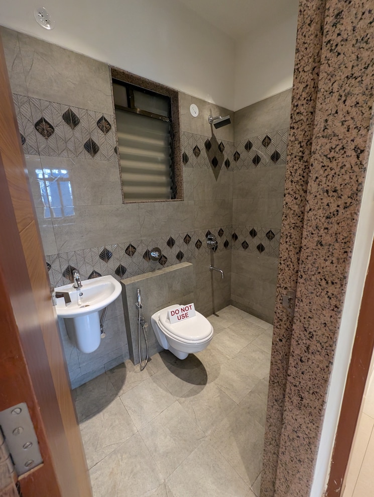 Bathroom, paradise-sai-suncity 1 Bedroom 434 Sq.Ft. Apartment In Ghot Navi Mumbai 8248480