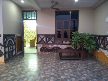 Living Room in 1 BHK Apartment at Khirki Extension – for Rent