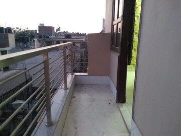 Balcony in 1 BHK Apartment at Khirki Extension – for Rent