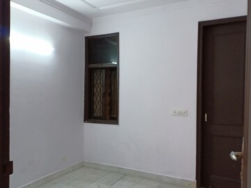 Room in 2 BHK Apartment at Khirki Extension – for Rent