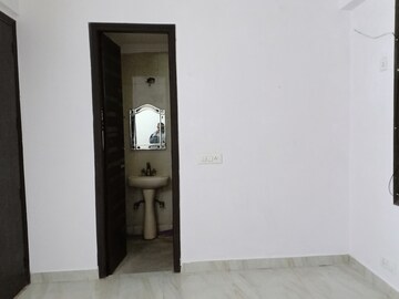 Room in 2 BHK Apartment at Khirki Extension – for Rent