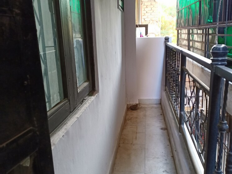 Balcony, khirki extension 2 Bedroom 850 Sq.Ft. Apartment In Khirki Extension Delhi 8248481