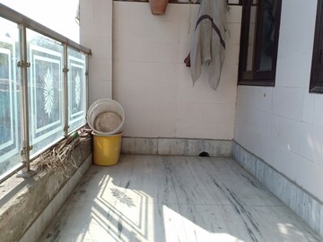 Room in 2 BHK Apartment at Khirki Extension – for Rent