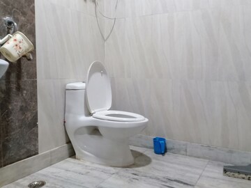 Bathroom in 2 BHK Apartment at Khirki Extension – for Rent