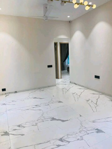 Room in 3 BHK Apartment at Rohan Kritika, Sinhagad Road – for Rent