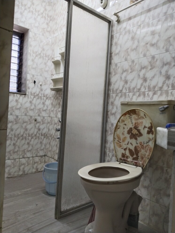 Bathroom, venkatesh-paradise 1 Bedroom 430 Sq.Ft. Apartment In Pisoli Pune 8248571
