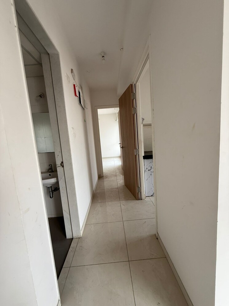 undefined, godrej-emerald 1.5 Bedroom 525 Sq.Ft. Apartment In Ghodbunder Road Thane 8248603