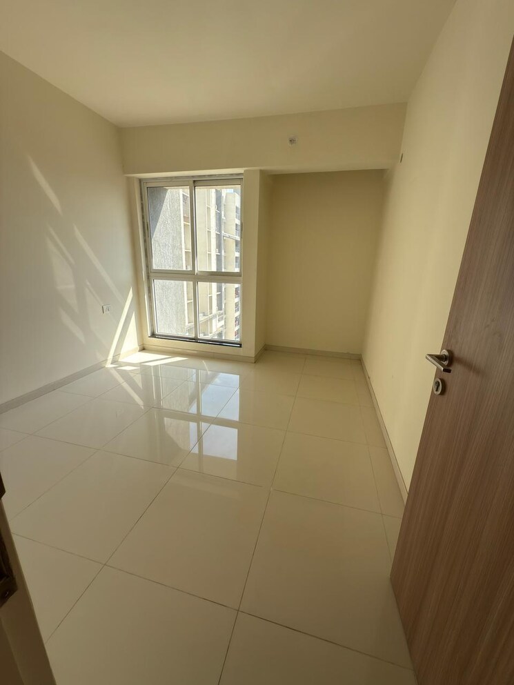 Room, godrej-emerald 2 Bedroom 721 Sq.Ft. Apartment In Ghodbunder Road Thane 8248605