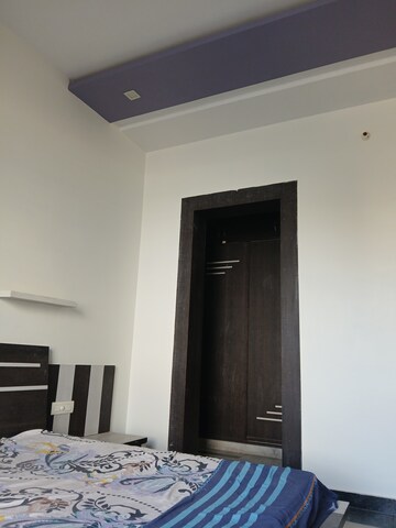 Furnished Amenities in 3 BHK Builder Floor at Sector 14 – for Rent