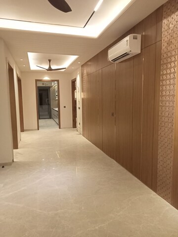 Room in 3 BHK Builder Floor at Sector 15 ii – for Rent