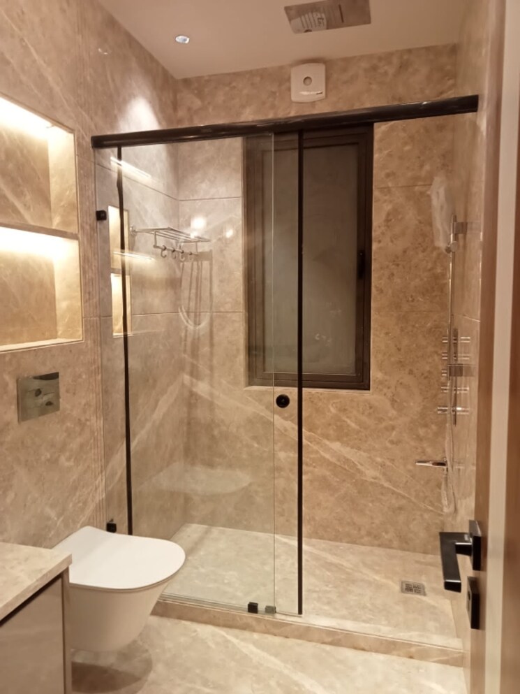 Bathroom, sector 15 ii 3 Bedroom 360 Sq.Yd. Builder Floor In Sector 15 ii Gurgaon 8248704
