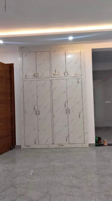 Building Lobby in 3 BHK Builder Floor at Sector 15i – for Rent