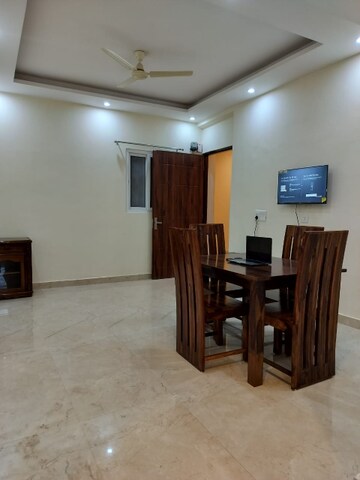 Living Room in 3 BHK Builder Floor at Sector 30 – for Rent
