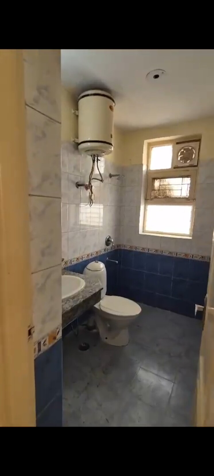 Bathroom, today-blossoms-ii 3 Bedroom 1500 Sq.Ft. Builder Floor In Sector 51 Gurgaon 8248881