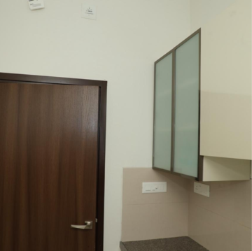 Room in 2 BHK Apartment at Lodha Vista, Dhuru Wadi – for Rent