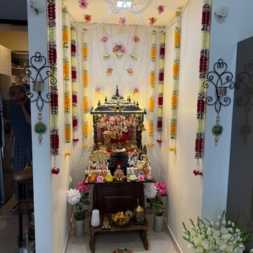 Master Plan in 3 BHK Apartment at Sheth Vasant Lawns, Oswal Park – for Rent