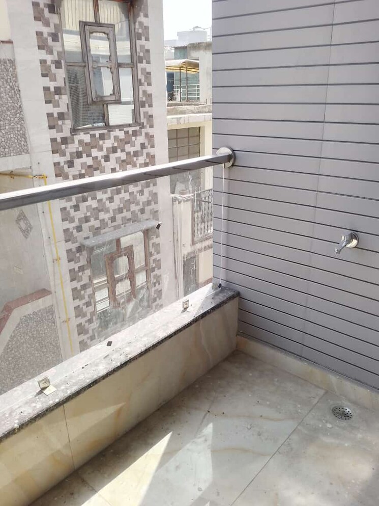 Balcony, shastri nagar 3 Bedroom 900 Sq.Ft. Builder Floor In Shastri Nagar Delhi 8248921