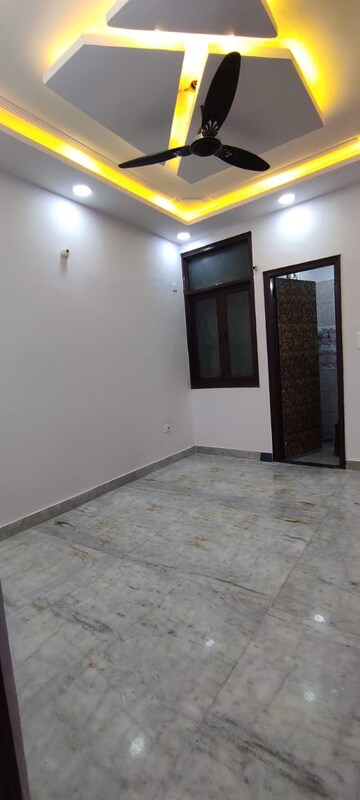 Room in 2 BHK Builder Floor at Govindpuri – for Rent
