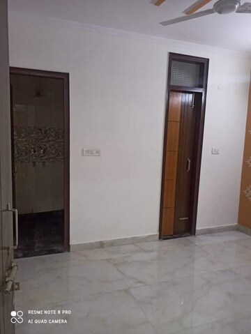 Room in 1 BHK Builder Floor at Govindpuri – for Rent