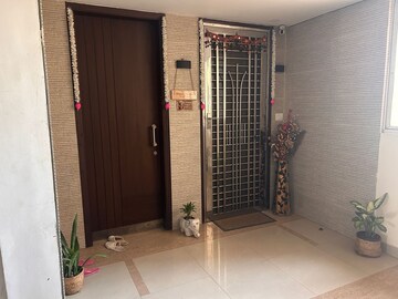 Room in 3 BHK Apartment at Eros Wembley Premium Tower, Sector 49 – for Rent