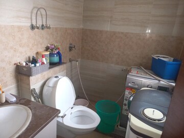 Bathroom in 3 BHK Apartment at Eros Wembley Premium Tower, Sector 49 – for Rent