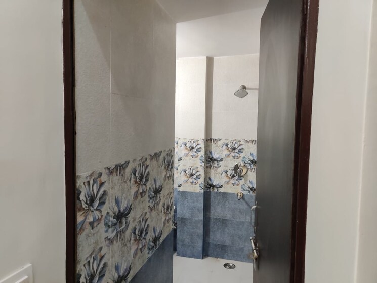 Bathroom, govindpuri 2 Bedroom 580 Sq.Ft. Builder Floor In Govindpuri Delhi 8248955