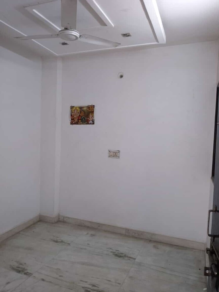 Room, shastri nagar 5 Bedroom 50 Sq.Yd. Independent House In Shastri Nagar Delhi 8248956