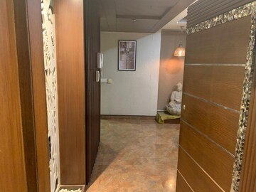 Building Lobby in 4 BHK Apartment at Vatika City, Sector 49 – for Rent
