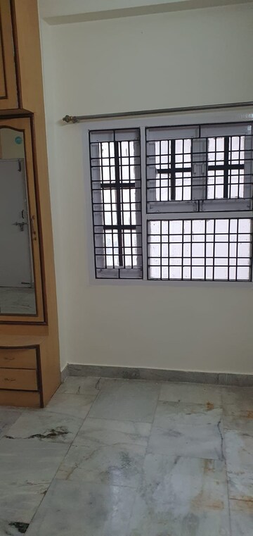 Room in 3 BHK Apartment at Himayat Nagar – for Sale