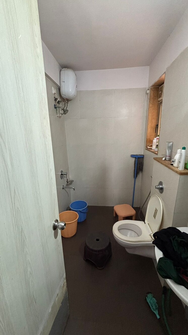 Bathroom, lodha-casa-rio 2 Bedroom 996 Sq.Ft. Apartment In Dombivli East Thane 8248978